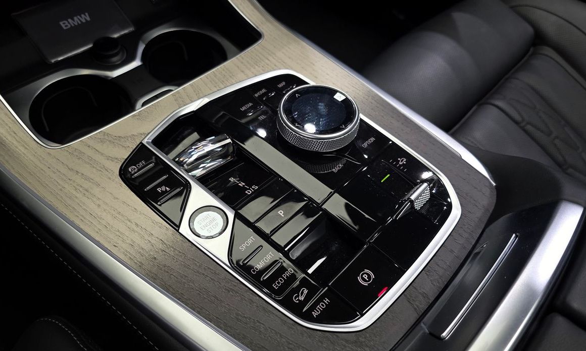 BMW X7 2025
