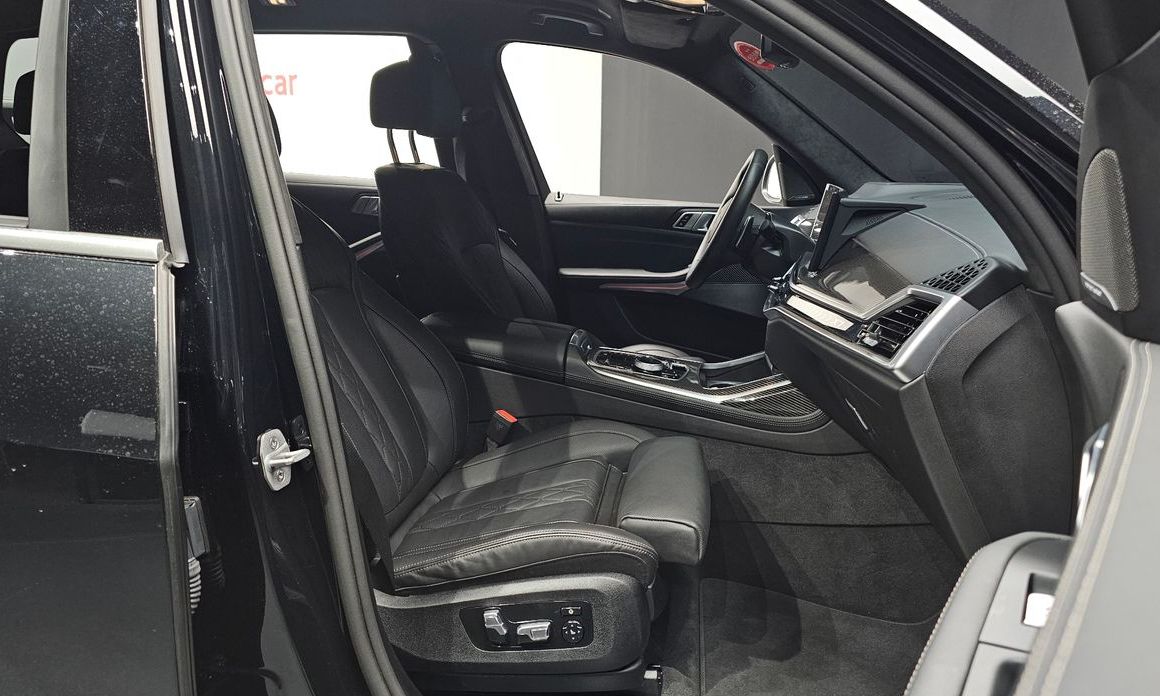 BMW X7 2025