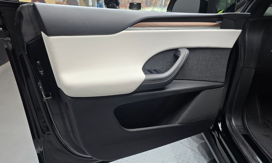 Tesla Model X 2023
