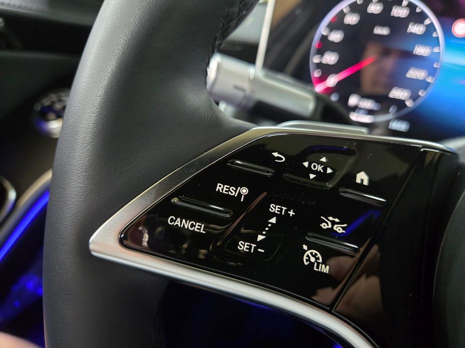 Mercedes-Benz S-Class 2025