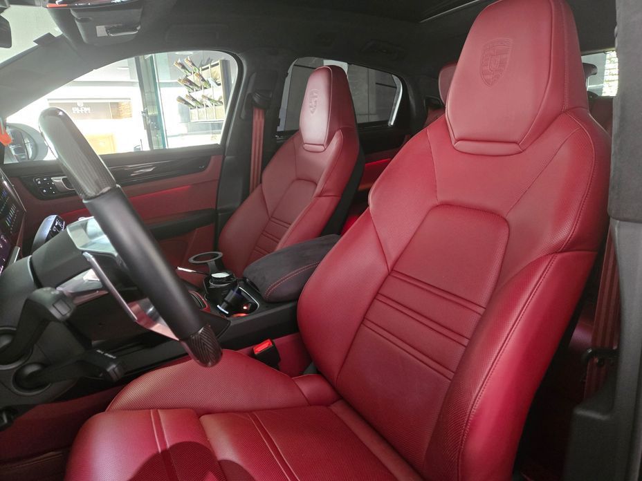Porsche Cayenne 2021