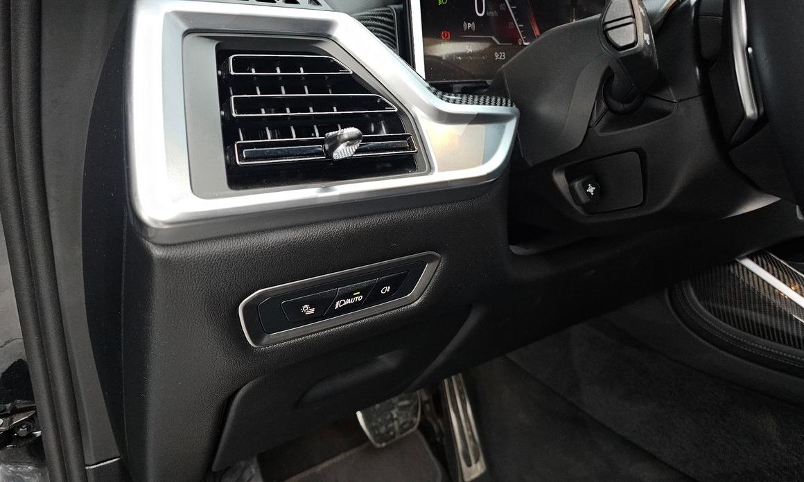 BMW X7 2025