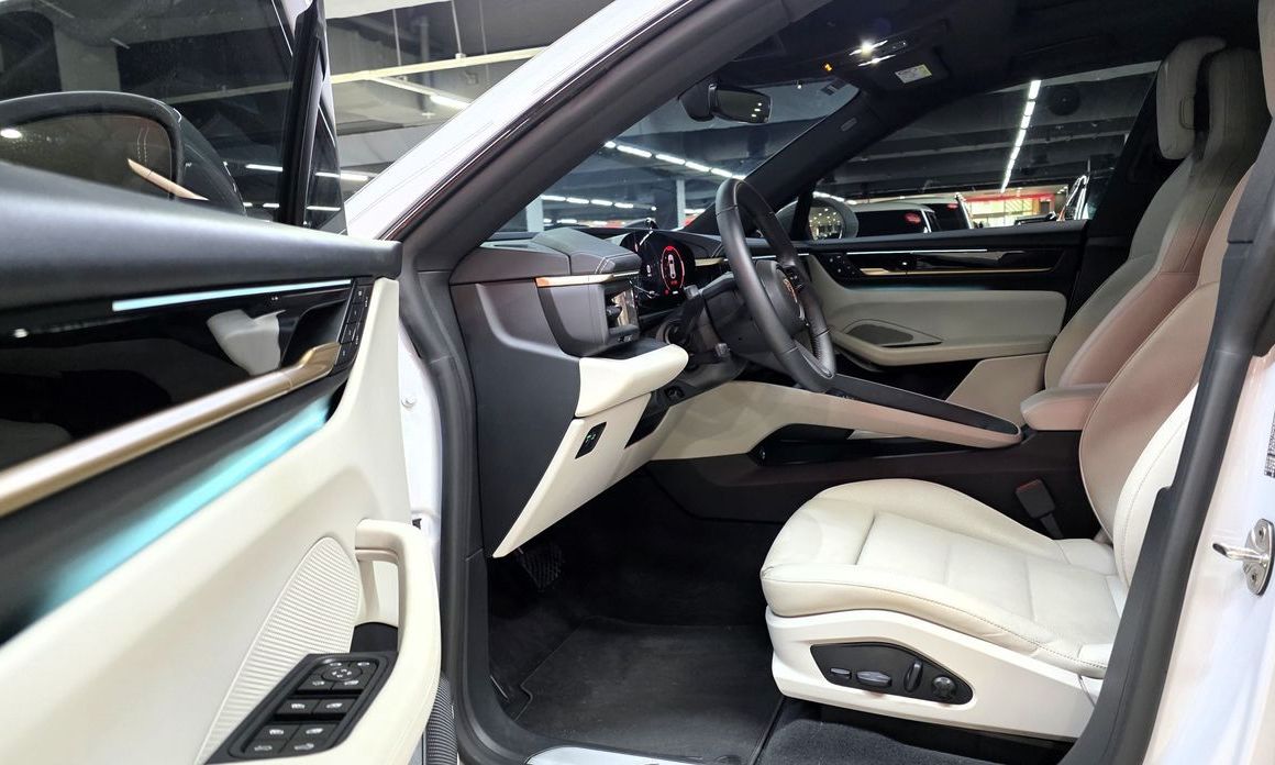 Porsche Macan 2025