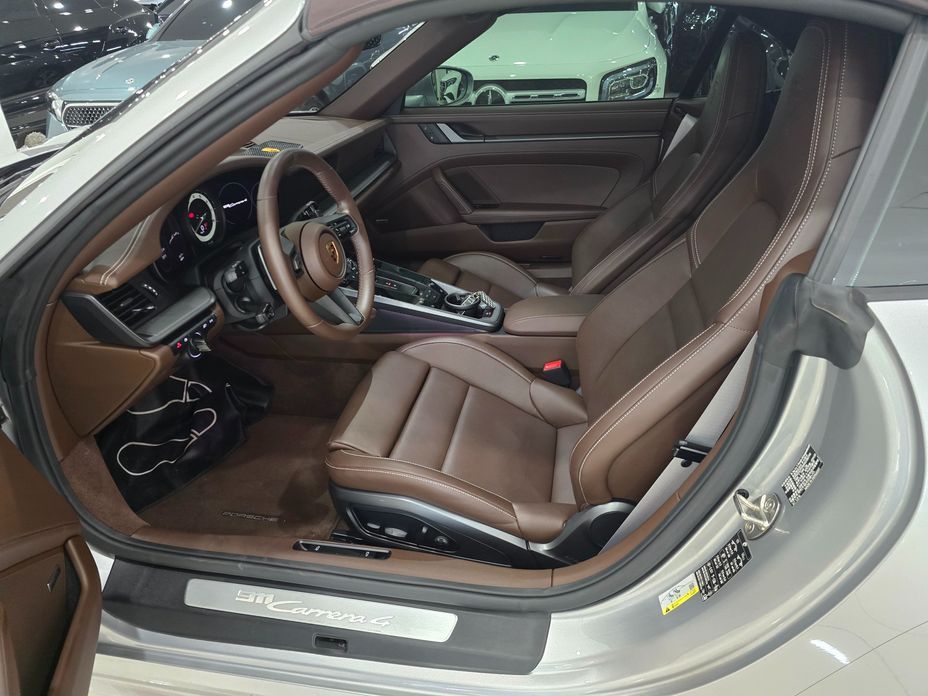 Porsche 911 2024