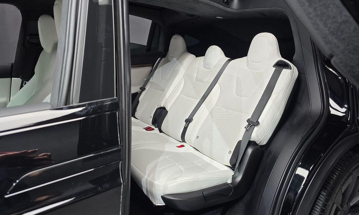Tesla Model X 2023