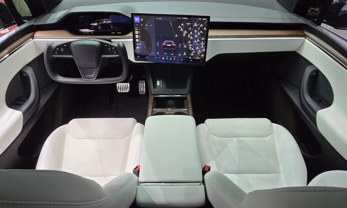 Tesla Model X 2023