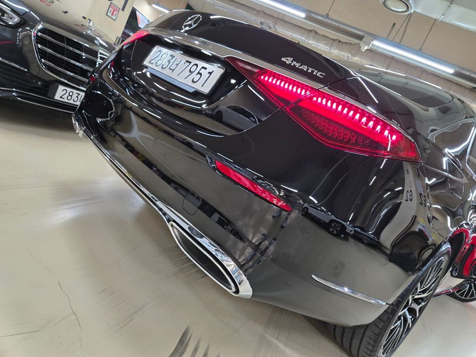 Mercedes-Benz S-Class 2025