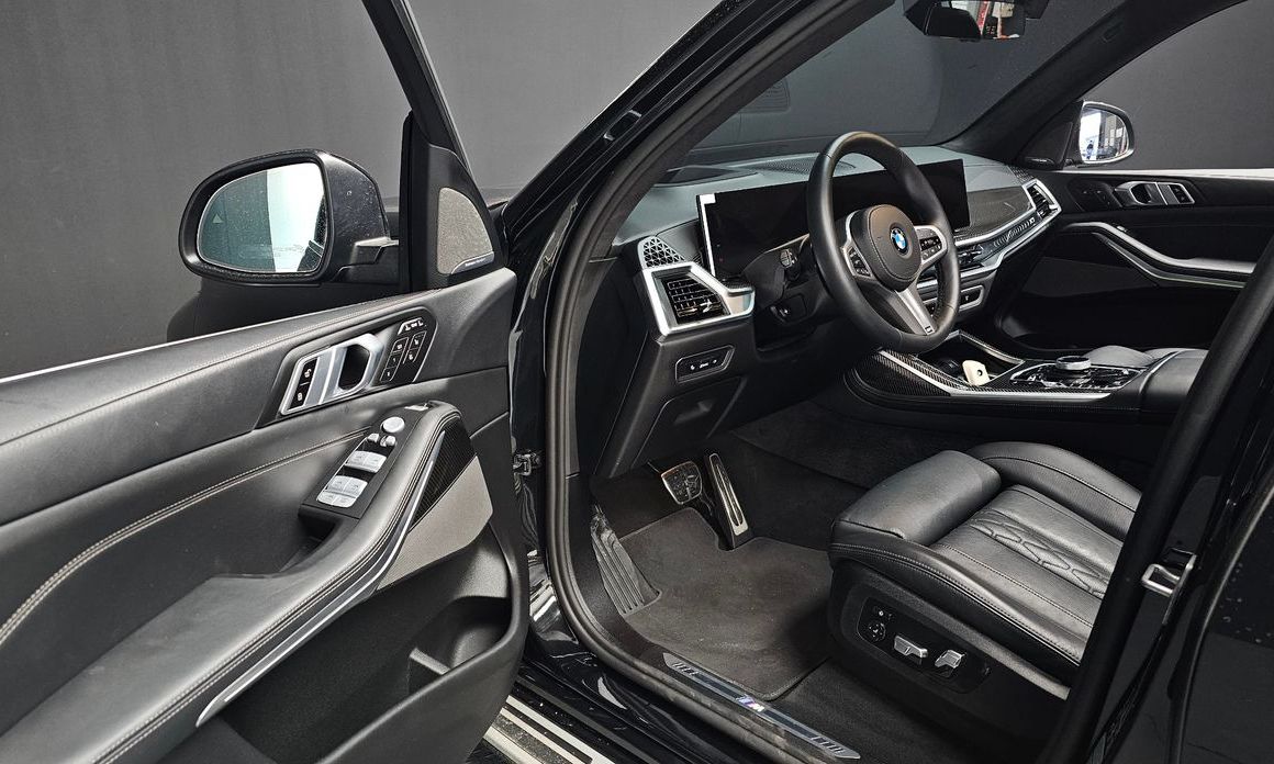 BMW X7 2025