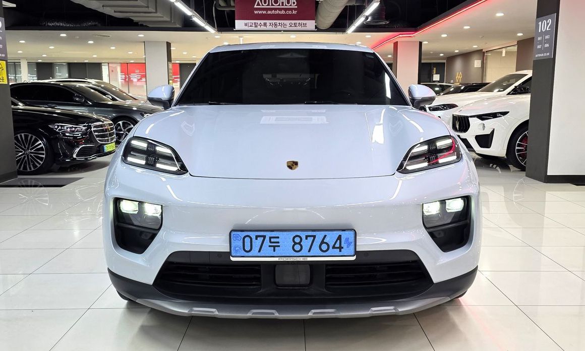 Porsche Macan 2025