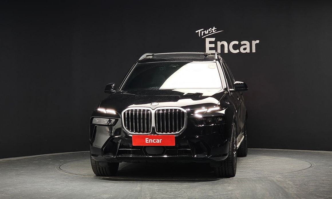 BMW X7 2025