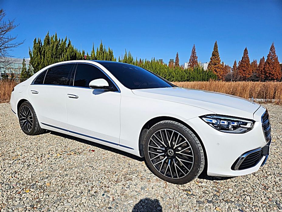 Mercedes-Benz S-Class 2024