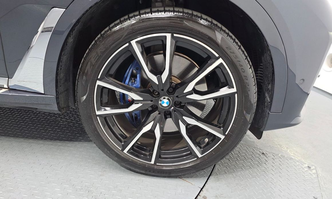 BMW X7 2022