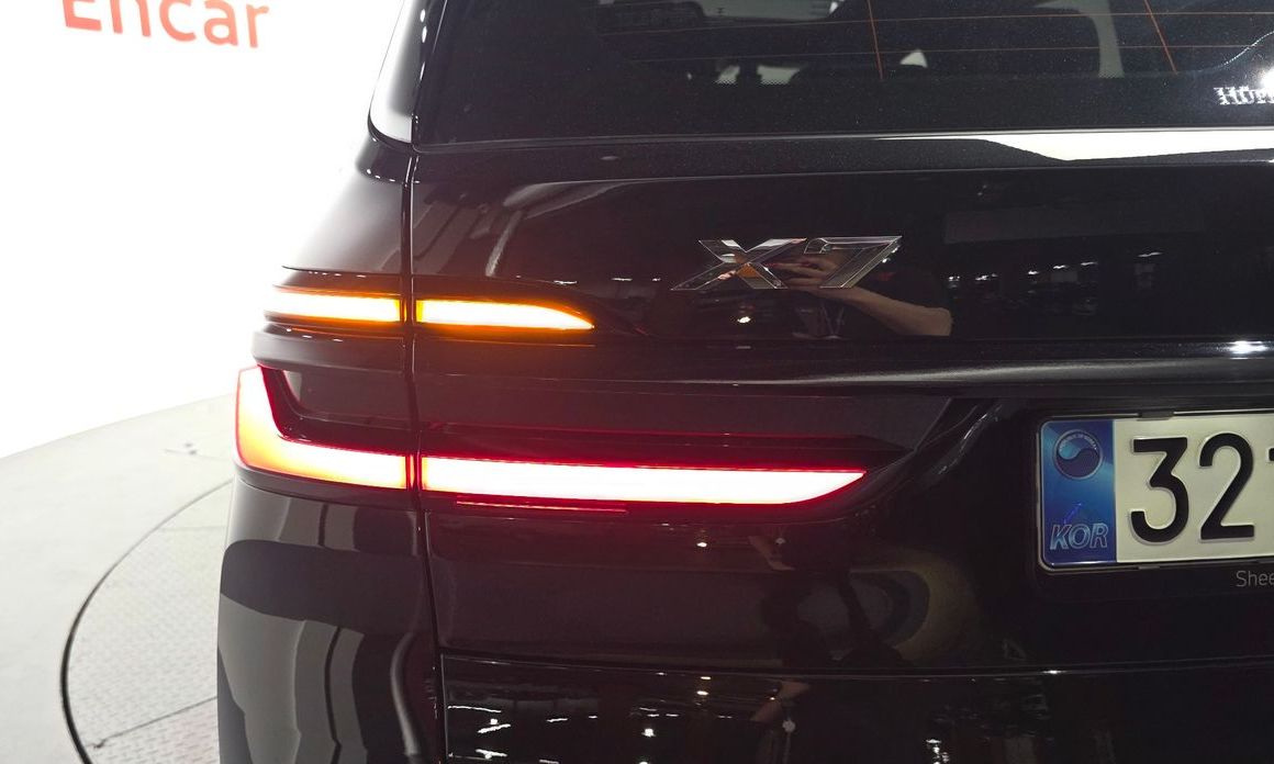 BMW X7 2025