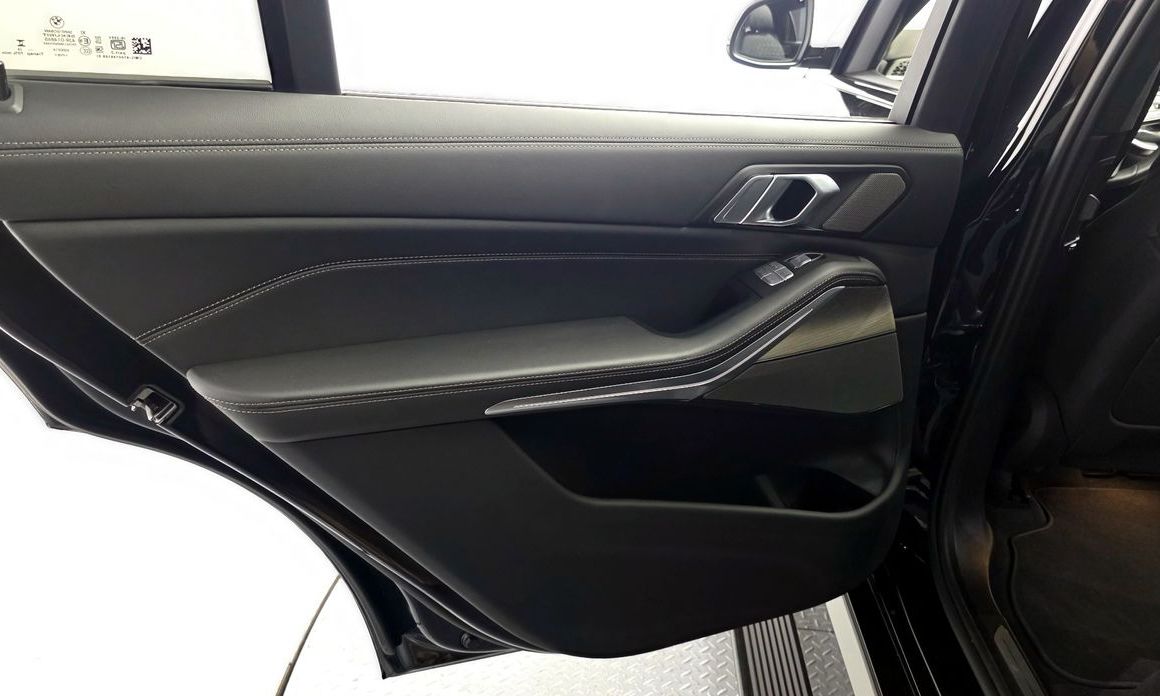 BMW X7 2025