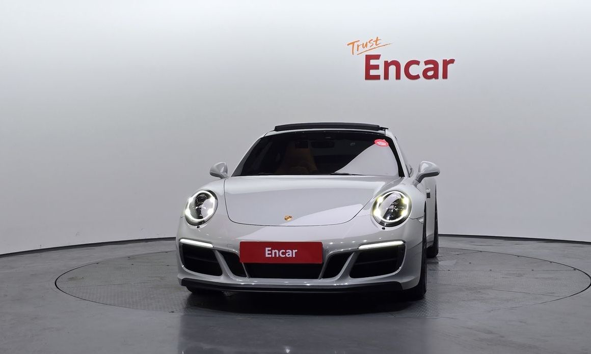 Porsche 911 2019