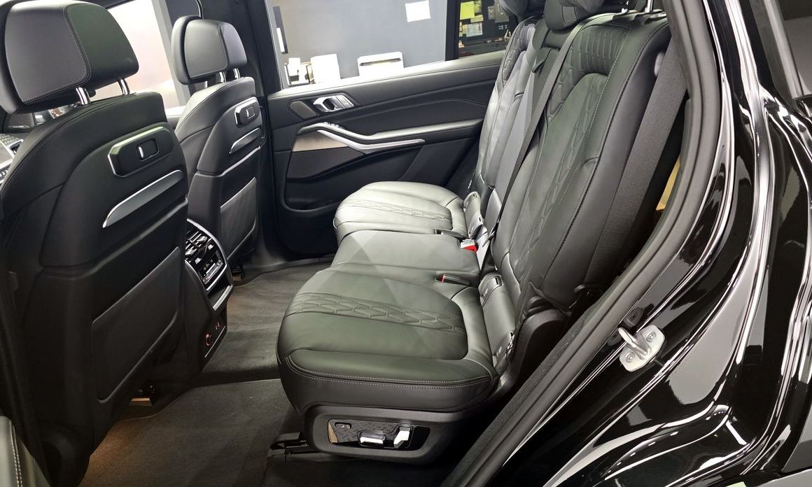 BMW X7 2025