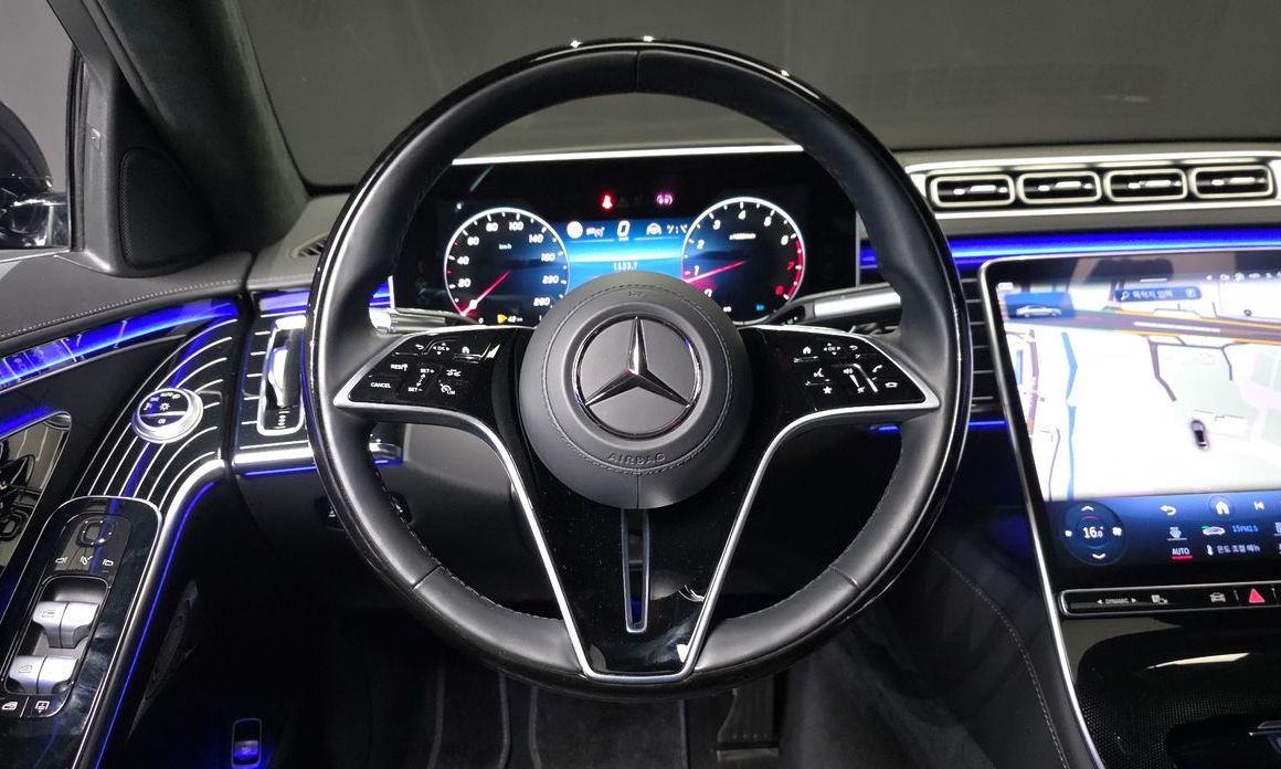 Mercedes-Benz S-Class 2023