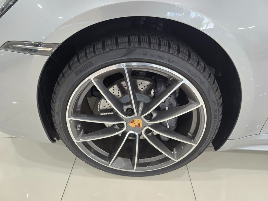 Porsche 911 2024