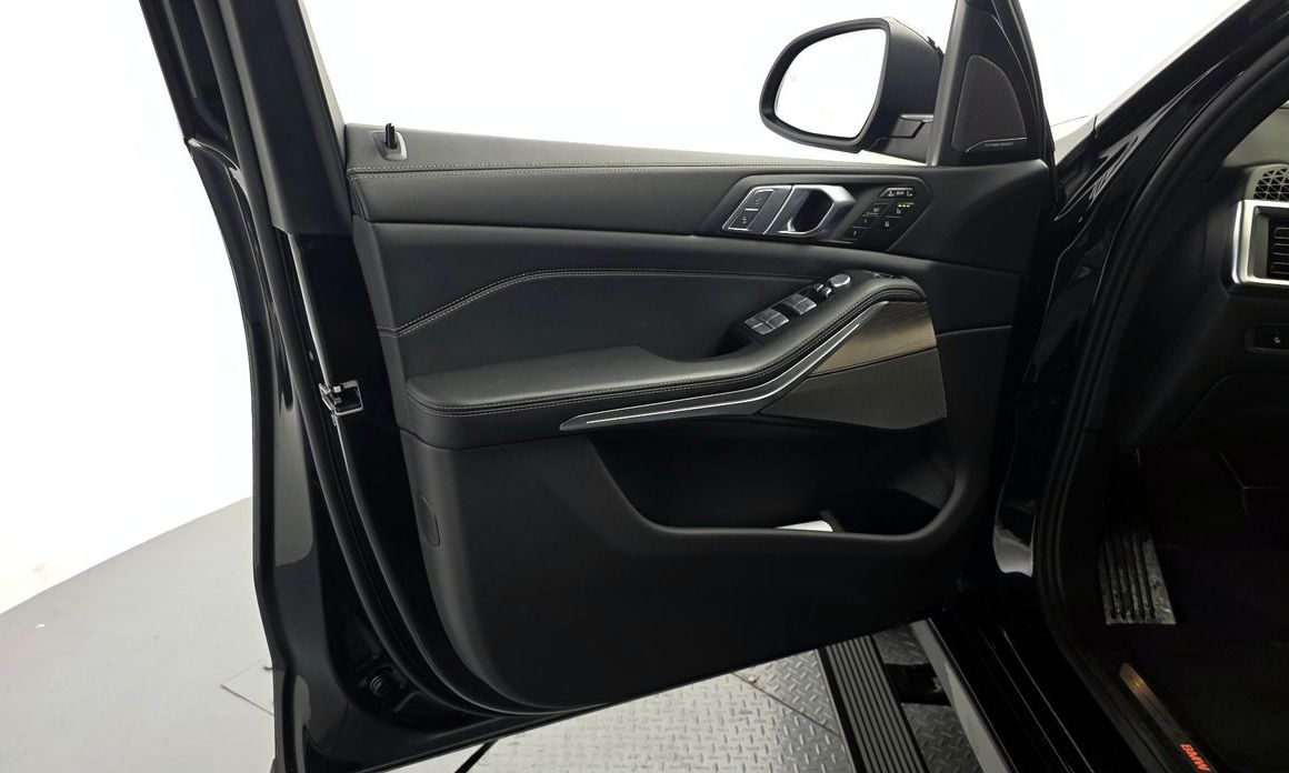 BMW X7 2025