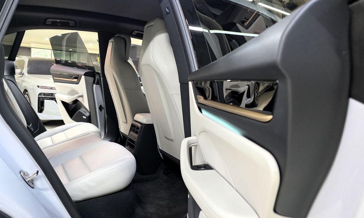 Porsche Macan 2025