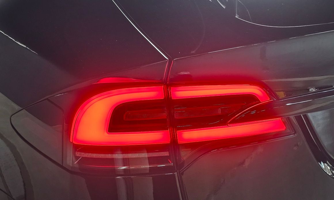 Tesla Model X 2023