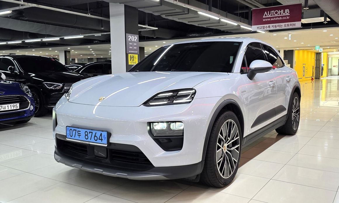 Porsche Macan 2025