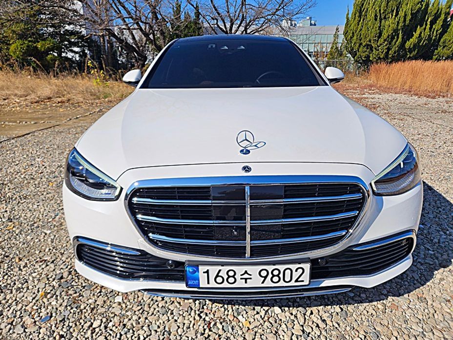 Mercedes-Benz S-Class 2024