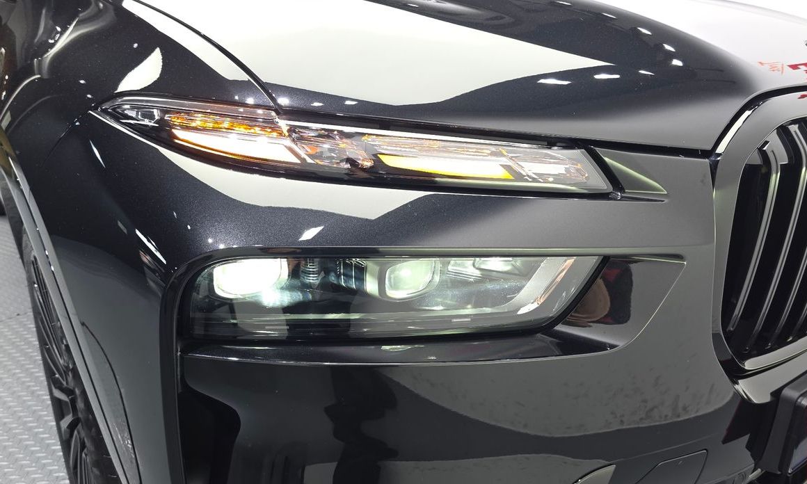 BMW X7 2025