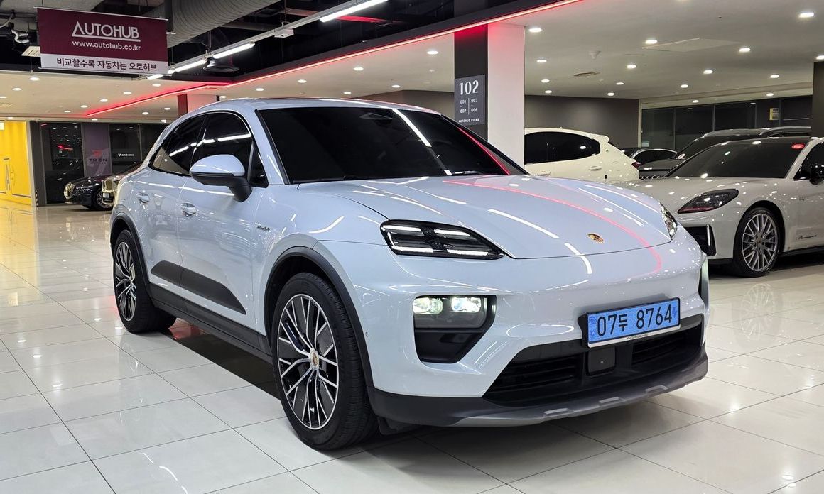 Porsche Macan 2025