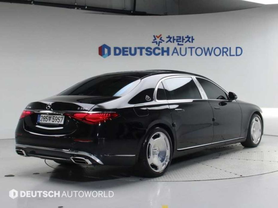 Mercedes-Benz S-Class 2023