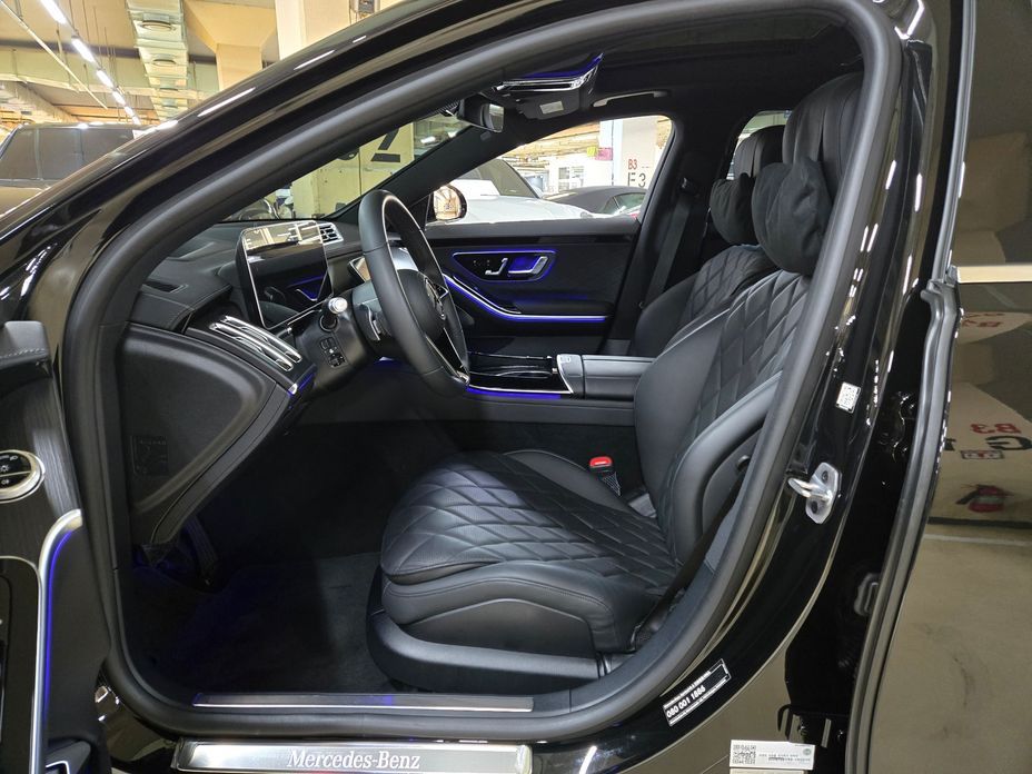 Mercedes-Benz S-Class 2025