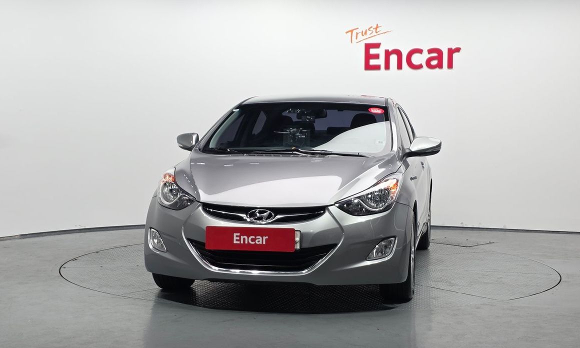 Hyundai AVANTE 2012
