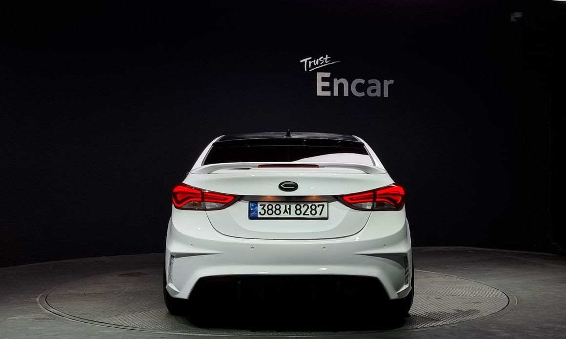Hyundai AVANTE 2015