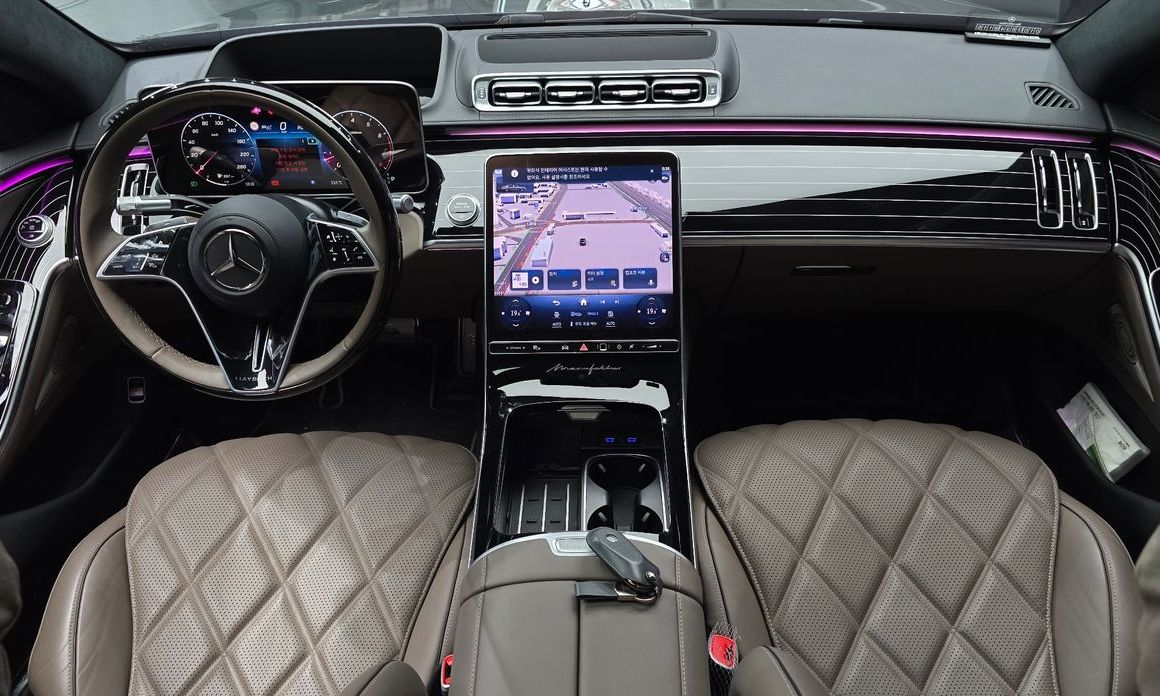 Mercedes-Benz S-Class 2024