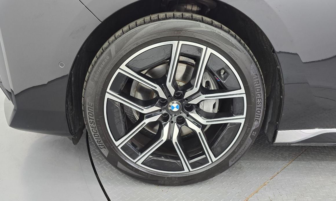 BMW 7-Series 2025