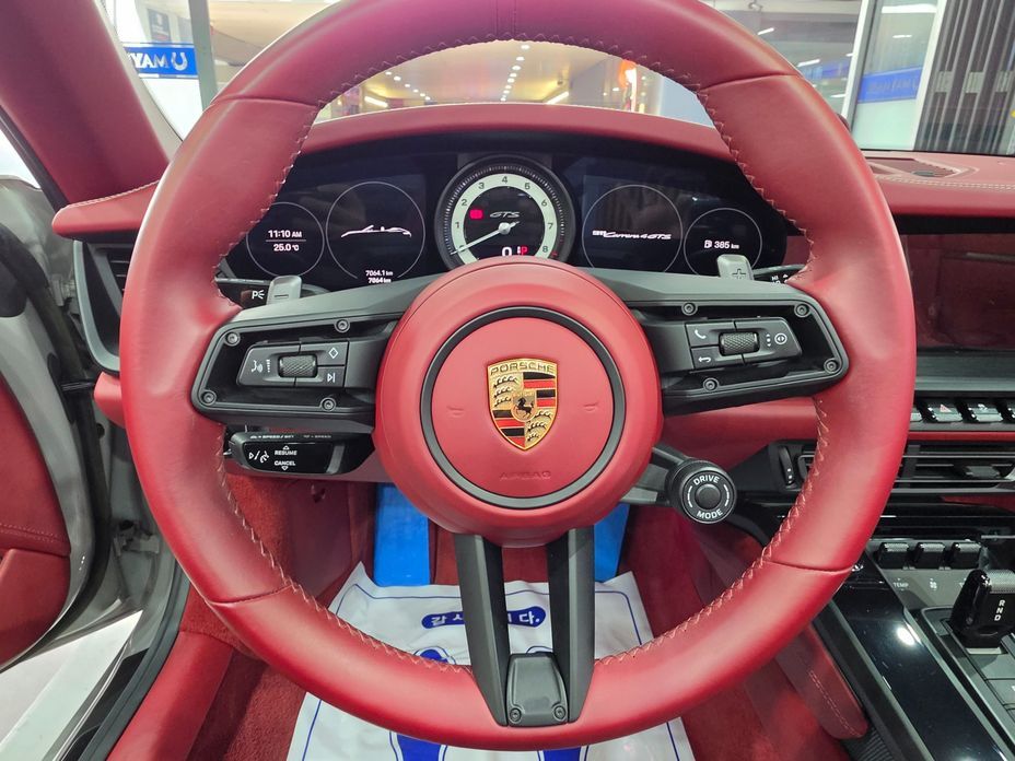 Porsche 911 2023