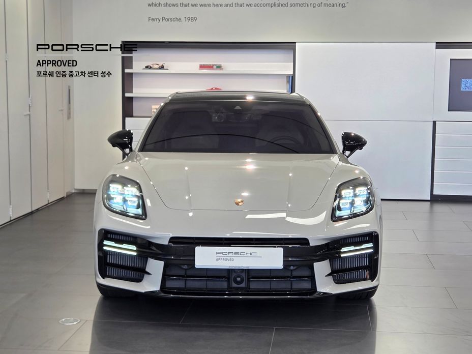 Porsche Panamera 2025