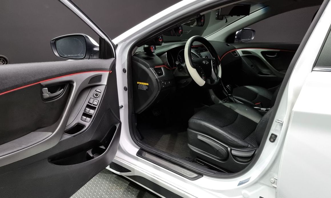 Hyundai AVANTE 2015