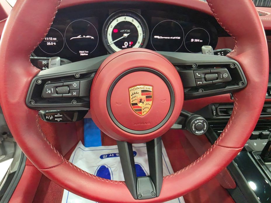 Porsche 911 2023