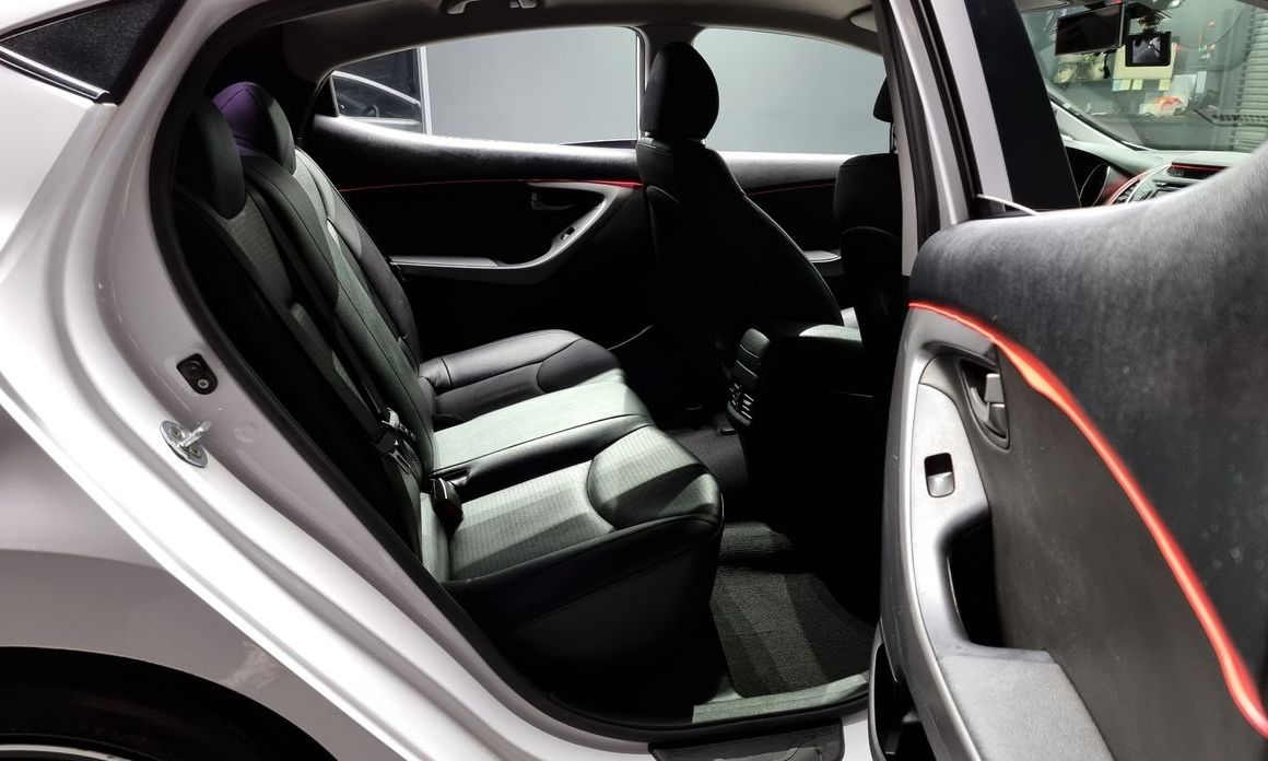 Hyundai AVANTE 2015