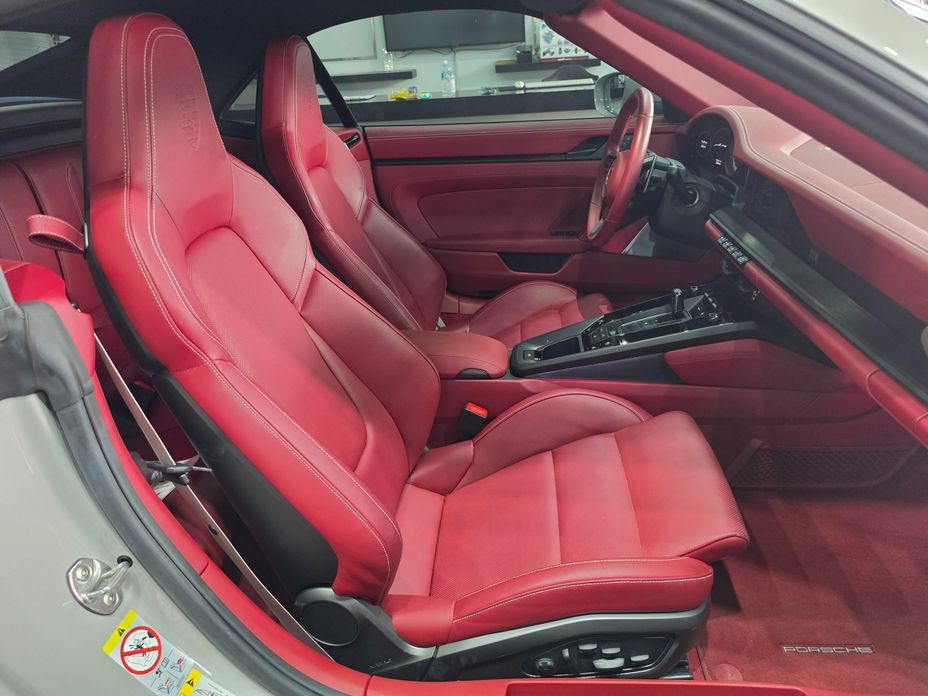 Porsche 911 2023