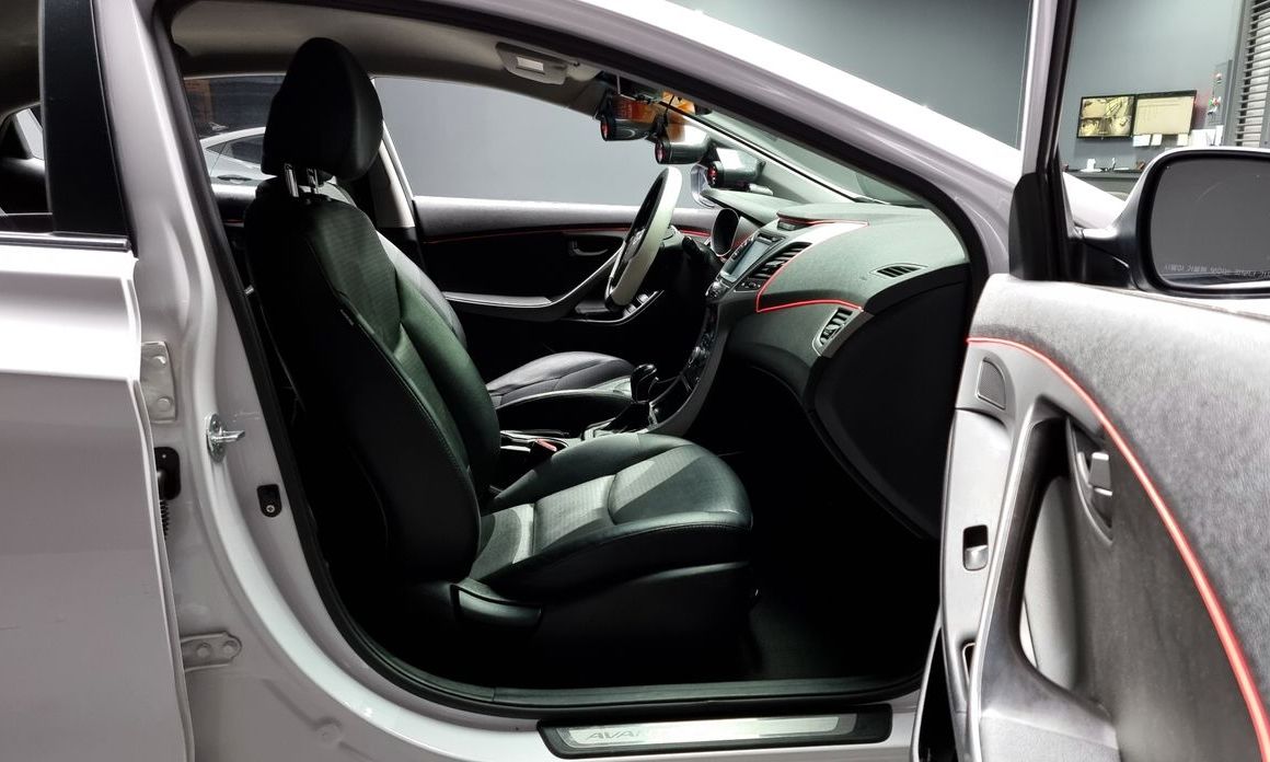 Hyundai AVANTE 2015