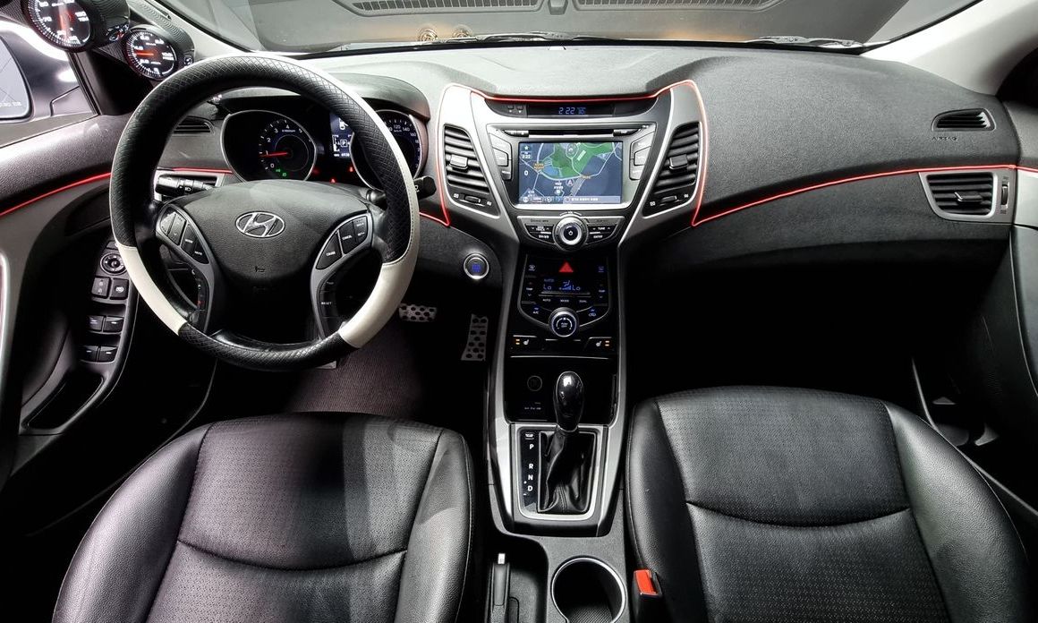 Hyundai AVANTE 2015
