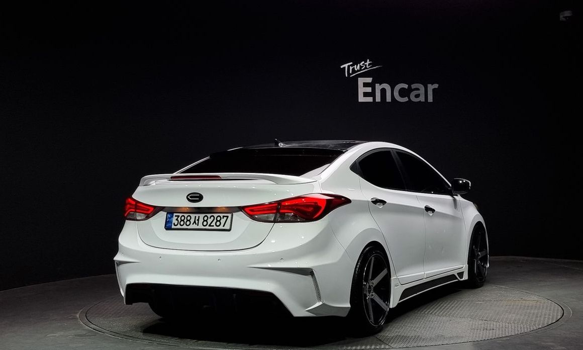 Hyundai AVANTE 2015