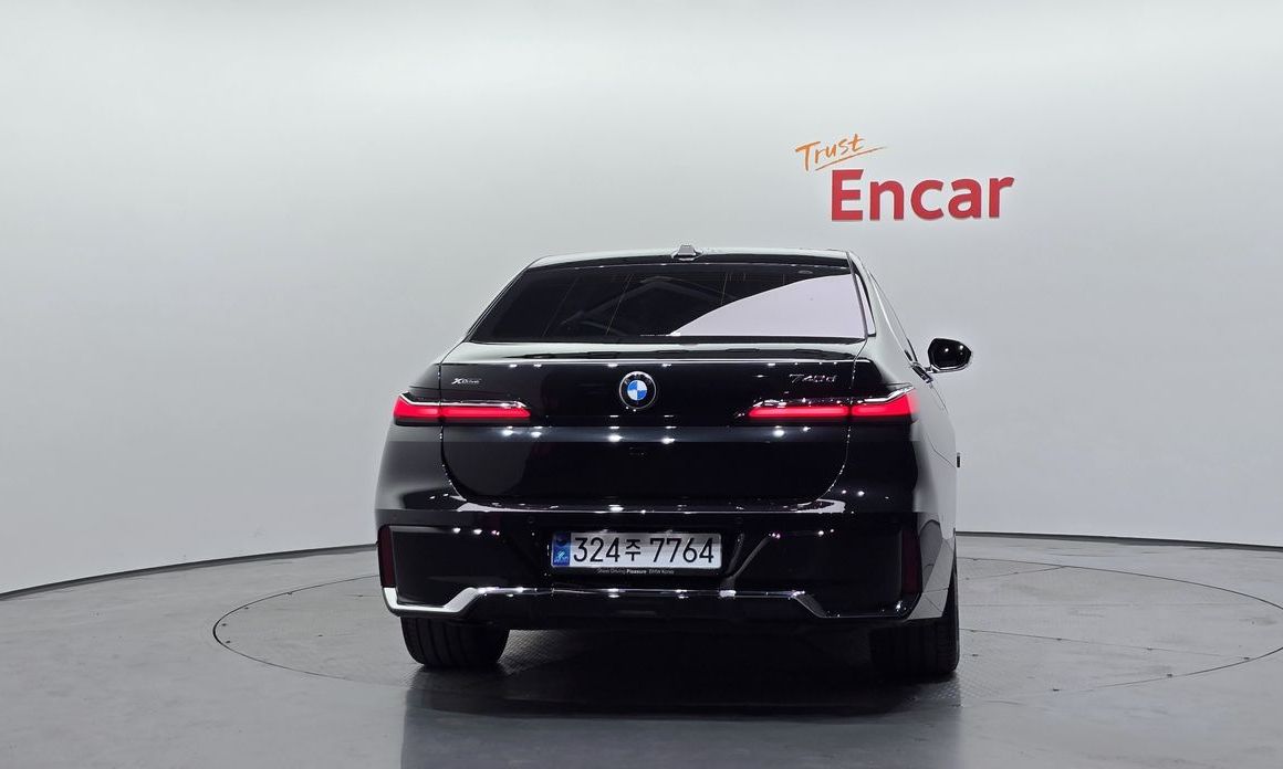 BMW 7-Series 2025
