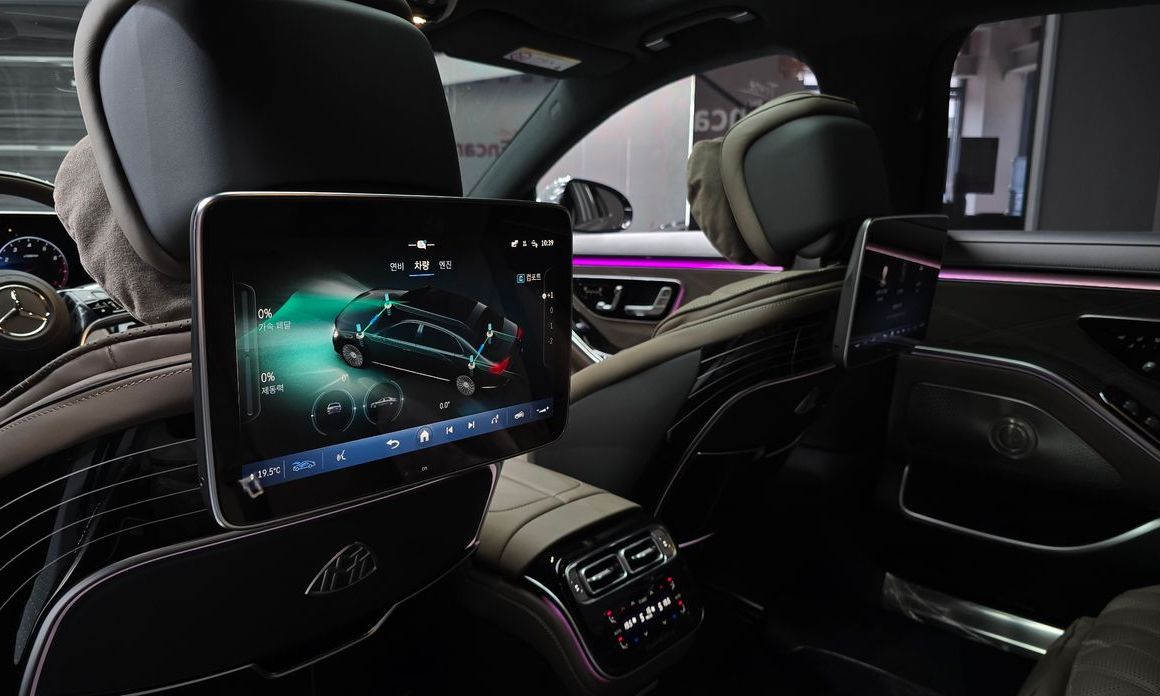 Mercedes-Benz S-Class 2024