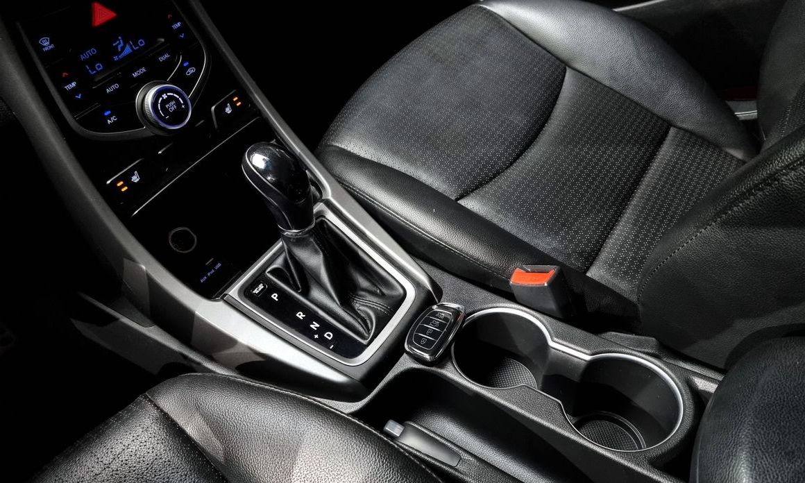 Hyundai AVANTE 2015