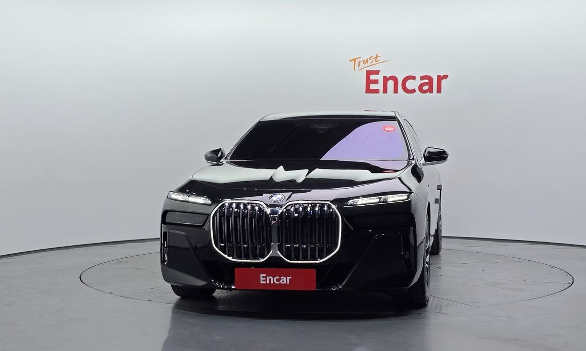BMW 7-Series 2025