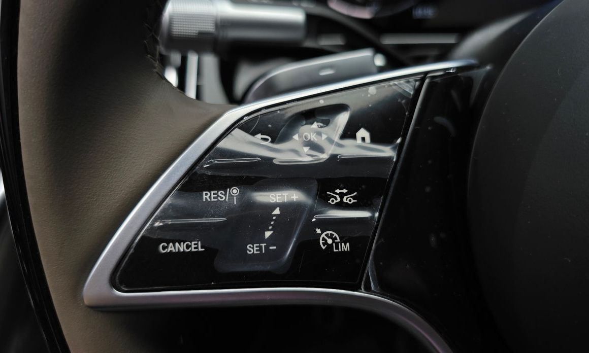 Mercedes-Benz S-Class 2024