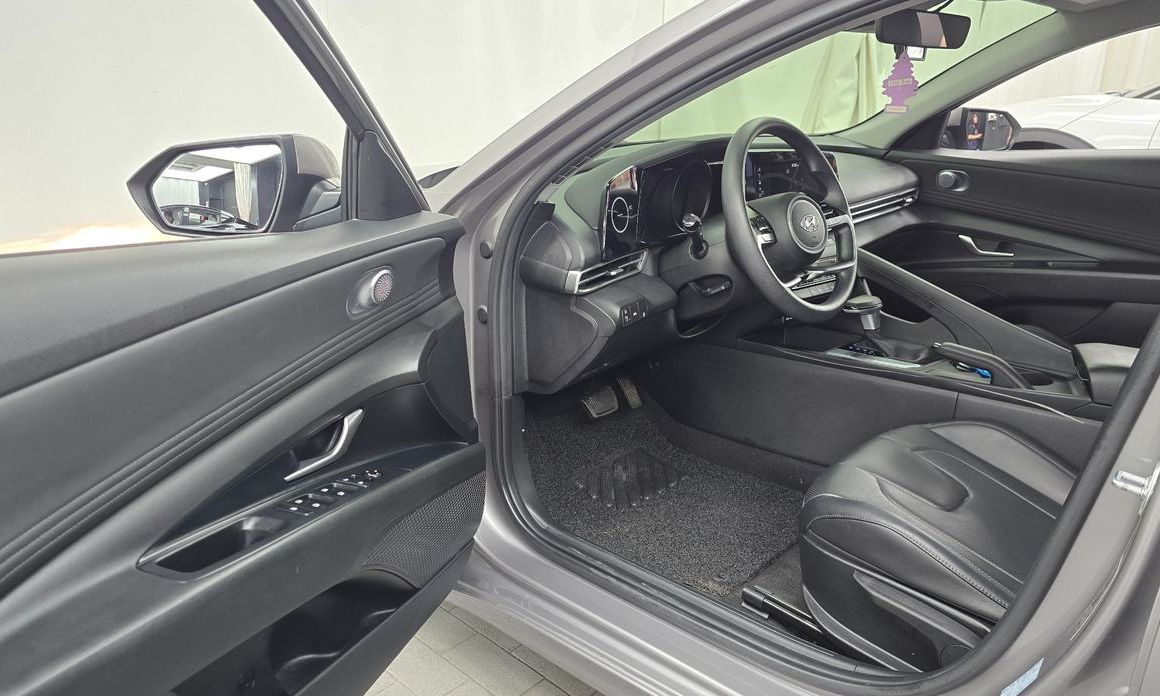 Hyundai AVANTE 2021